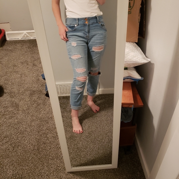 refuge Denim - Refuge Cropped Ripped Medium Blue Wash Jeans refuge Denim - Refuge Cropped Ripped Medium Blue Wash Jeans